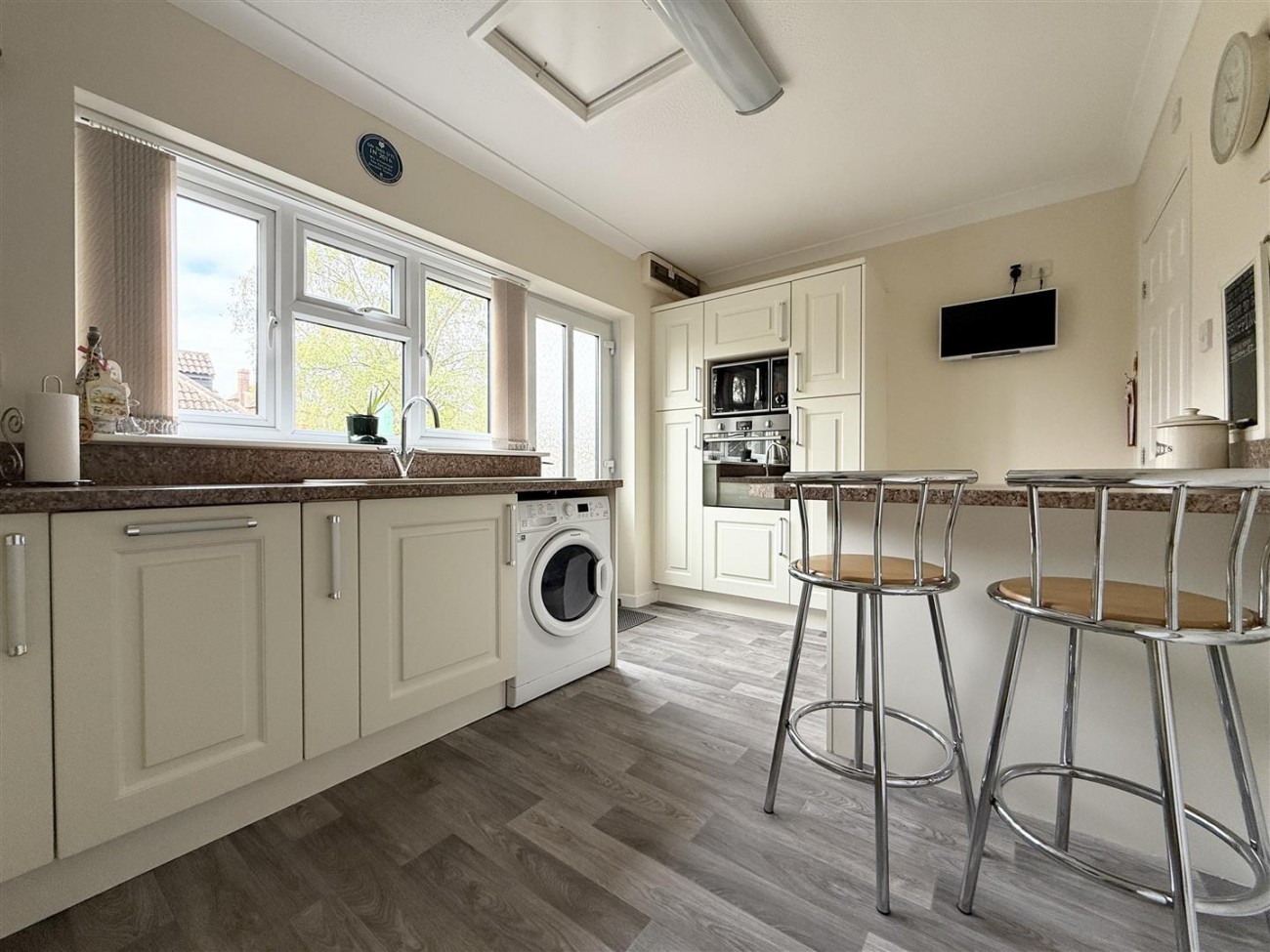 Breakfast Kitchen